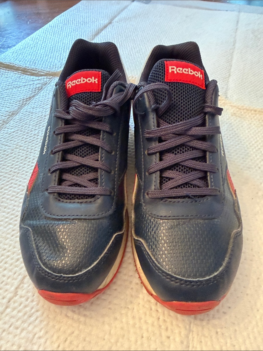 Reebok boys Navy and Red Low-Profile Sneakers